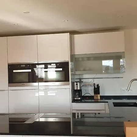 Jehl Apartment *