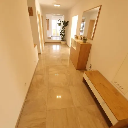 Jehl Apartment Aying